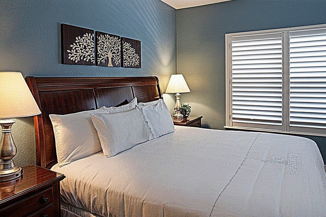 Iron/ironing board, WiFi, bed sheets