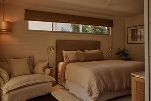 Luxury Private Plunge Pool | Soundproofing, iron/ironing board, free WiFi, bed sheets