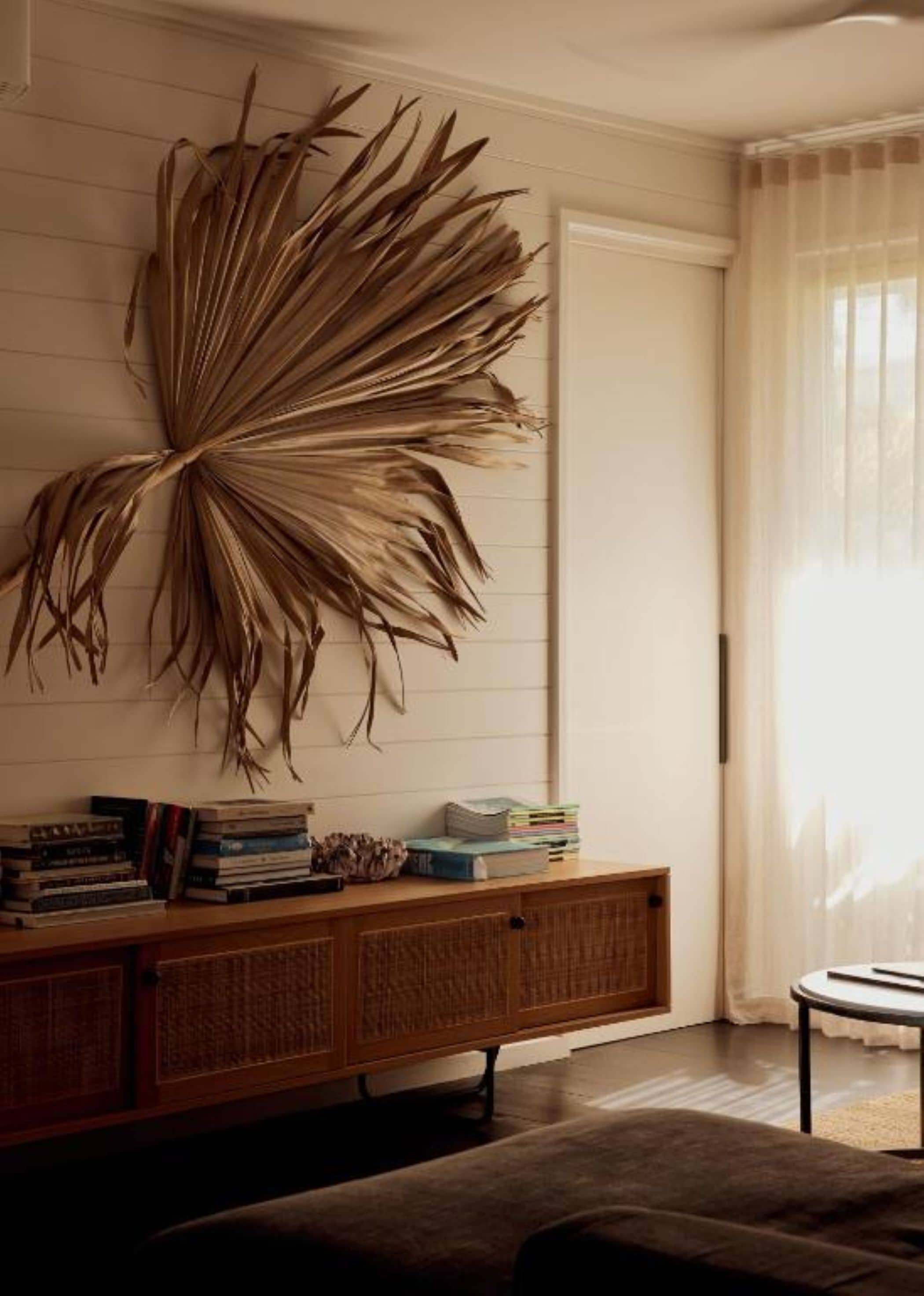 تجهيزات عازلة للصوت ومكواة/لوح كي وواي فاي مجانًا