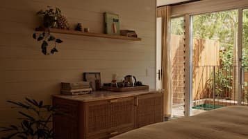 Luxury Private Plunge Pool | Soundproofing, iron/ironing board, free WiFi