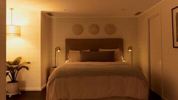 Sistema de insonorización, tabla de planchar con plancha y wifi gratis