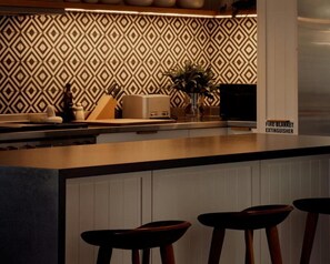 Main Classic | Shared kitchen facilities - 28 Degrees Byron Bay - Adults Only (Byron Bay)