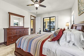 4 bedrooms, desk, free WiFi, bed sheets