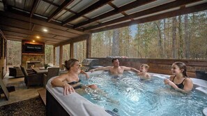 Outdoor spa tub - Luxury Ridge Cabin | Hot Tub • Fire Pit • Views (Broken Bow)