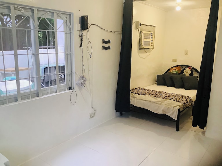 Staycation@naic Near Notip Training Center & Torres Farm - Cavite City