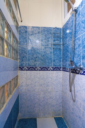 Towels, soap, toilet paper - Cozy Studio 5min to merkala beach Central tangier (Tangier)