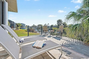 Terrace/patio - Dock Holiday -Gulf Access Pool Villa with South Exposure (Cape Coral)