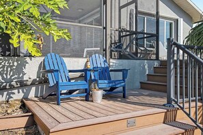 Terrace/patio - Dock Holiday -Gulf Access Pool Villa with South Exposure (Cape Coral)