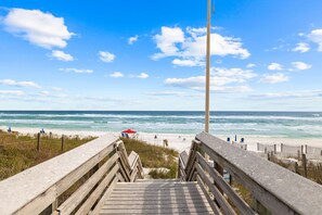 Sun-loungers, beach towels - New Dune Allen Gem: 3BR, Pool, Spa & Walk to Beach (Santa Rosa Beach)