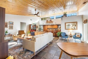 Smart TV - Surrounded by Gardens, Mountain Views From Rooftop Deck, Pets OK! (Sedona)