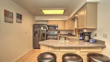 Mikrobølgeovn, ovn, kogeplade, opvaskemaskine