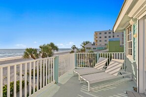 Property grounds - Walks on the Shores • Private Beach Front Access (Indian Shores)