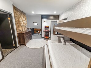 3 Schlafzimmer, Bügeleisen/Bügelbrett, Reisekinderbett, WLAN