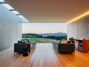 Interior - Triptych - The Blunt House (Tasman)