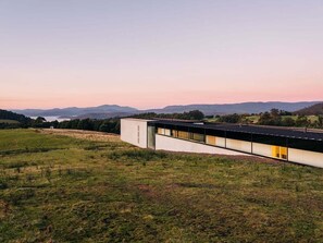 Exterior - Triptych - The Blunt House (Tasman)