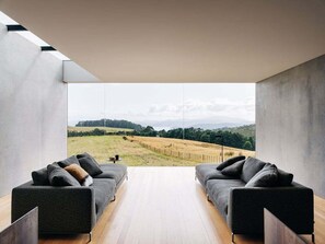 Interior - Triptych - The Blunt House (Tasman)