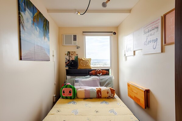 Internet, bed sheets - Affordable Staycation at the Metro with FREE Breakfast (Pasig)