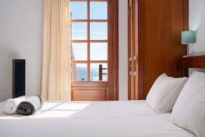 Desk, iron/ironing board, free WiFi, bed sheets - Lanzahost “Casa Campagnolo” (Playa Honda)