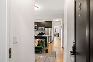 Interior - Stockton #5 Corporate 2BR Furnished (San Francisco)