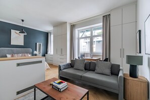 TV, stereo - Blueground | Landstraße, balcony, nr Belvedere (Vienna)