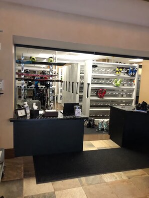 Lobby - Ski In and Ski Out at Hyatt Northstar Lodge in Luxury Studio Romantic Ski Escape (Truckee)