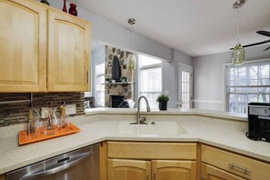 Fridge, microwave, oven, stovetop - Poconos Lake Retreat Fire Pit + Game Room + Dog Friendly + Lake Access (Stroud Township)