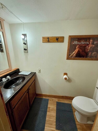 Perfect 4-bedroom building. Perfect for your next hunting or fishing adventure.