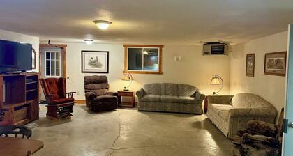Perfect 4-bedroom building. Perfect for your next hunting or fishing adventure.