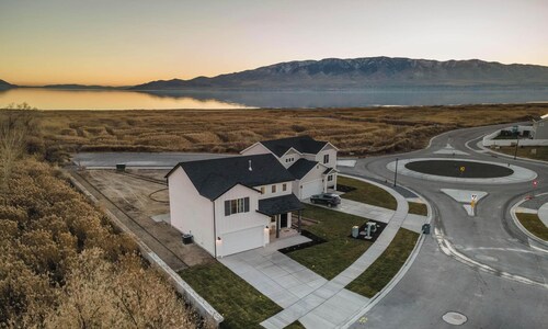 Utah County Lake View Retreat