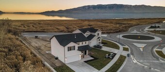 Utah County Lake View Retreat