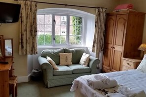 مكواة/لوح كي وواي فاي وملاء ات أسرّة