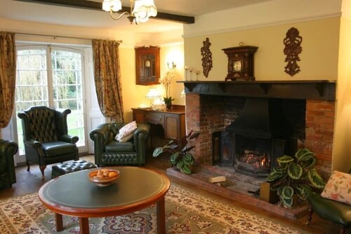 Bridge Farmhouse- Eight Ensuite bedrooms