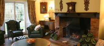 Bridge Farmhouse- Eight Ensuite bedrooms