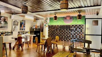 Daily local cuisine breakfast (PHP 100 per person)