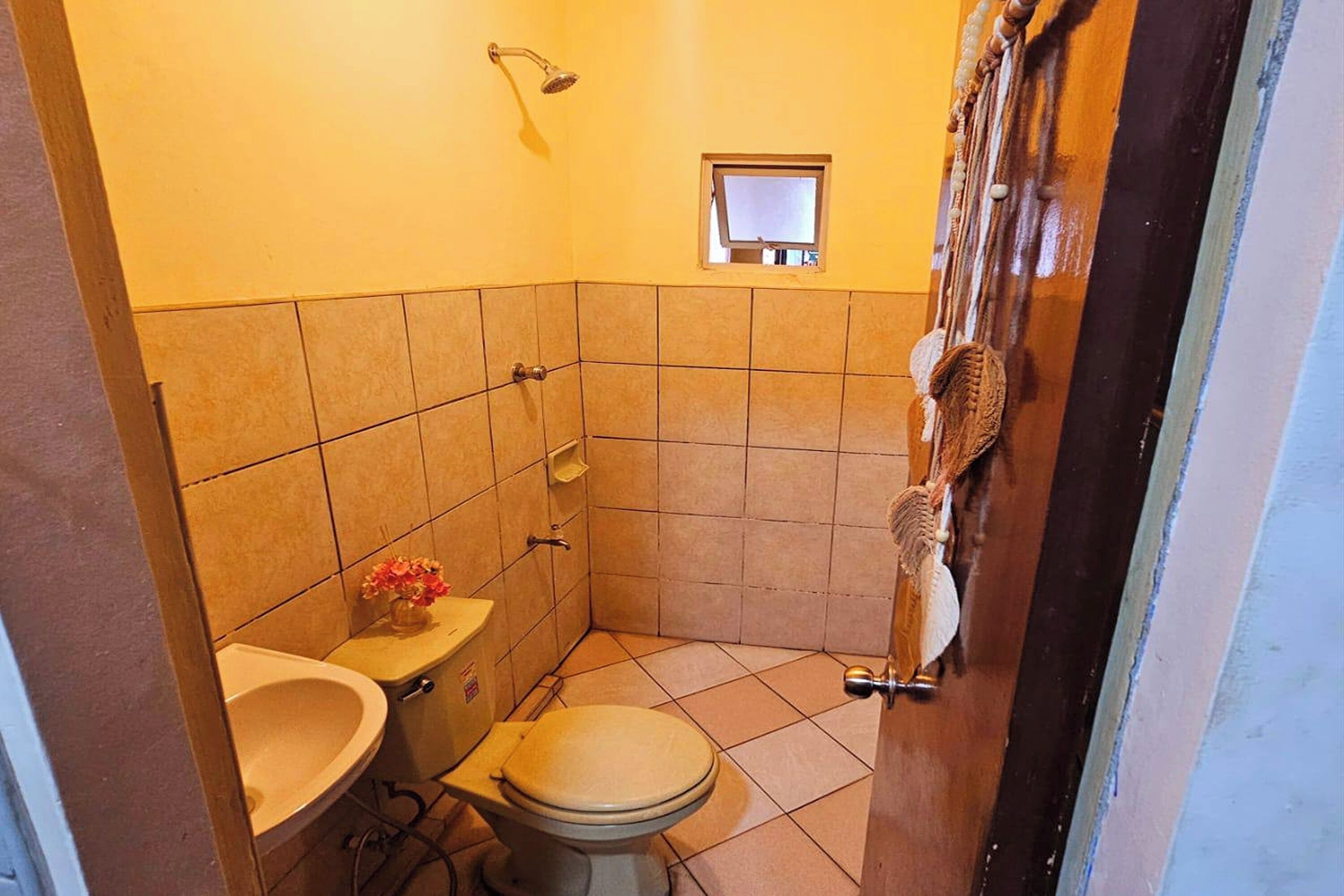 Shared Dormitory | Bathroom | Shower, free toiletries, slippers, towels