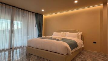 Premier tweepersoonskamer | Een bureau, gratis wifi, beddengoed