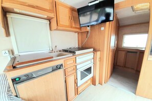 스탠다드룸 | 책상, 무료 WiFi, 침대 시트