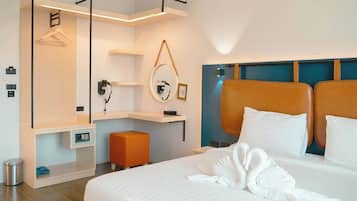 Dobbeltrom – deluxe | Minibar, safe på rommet, skrivebord og wi-fi (inkludert)