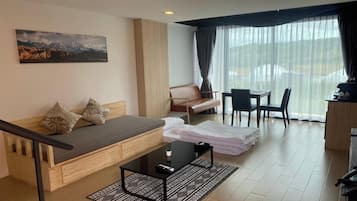 Duplex Villa with Bathtub | Minibar, safe på rommet, skrivebord og wi-fi (inkludert)