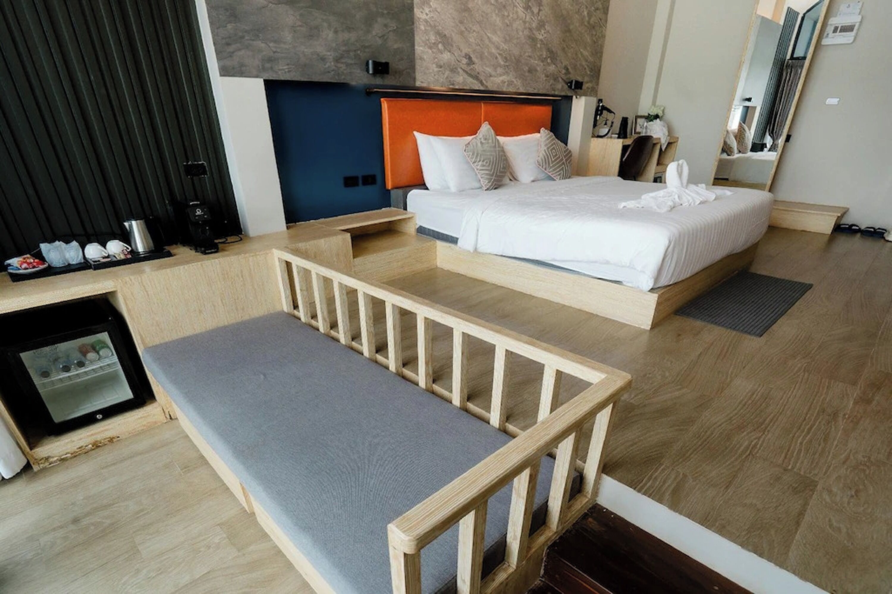 Villa, bad | Een minibar, een kluis op de kamer, een bureau, gratis wifi