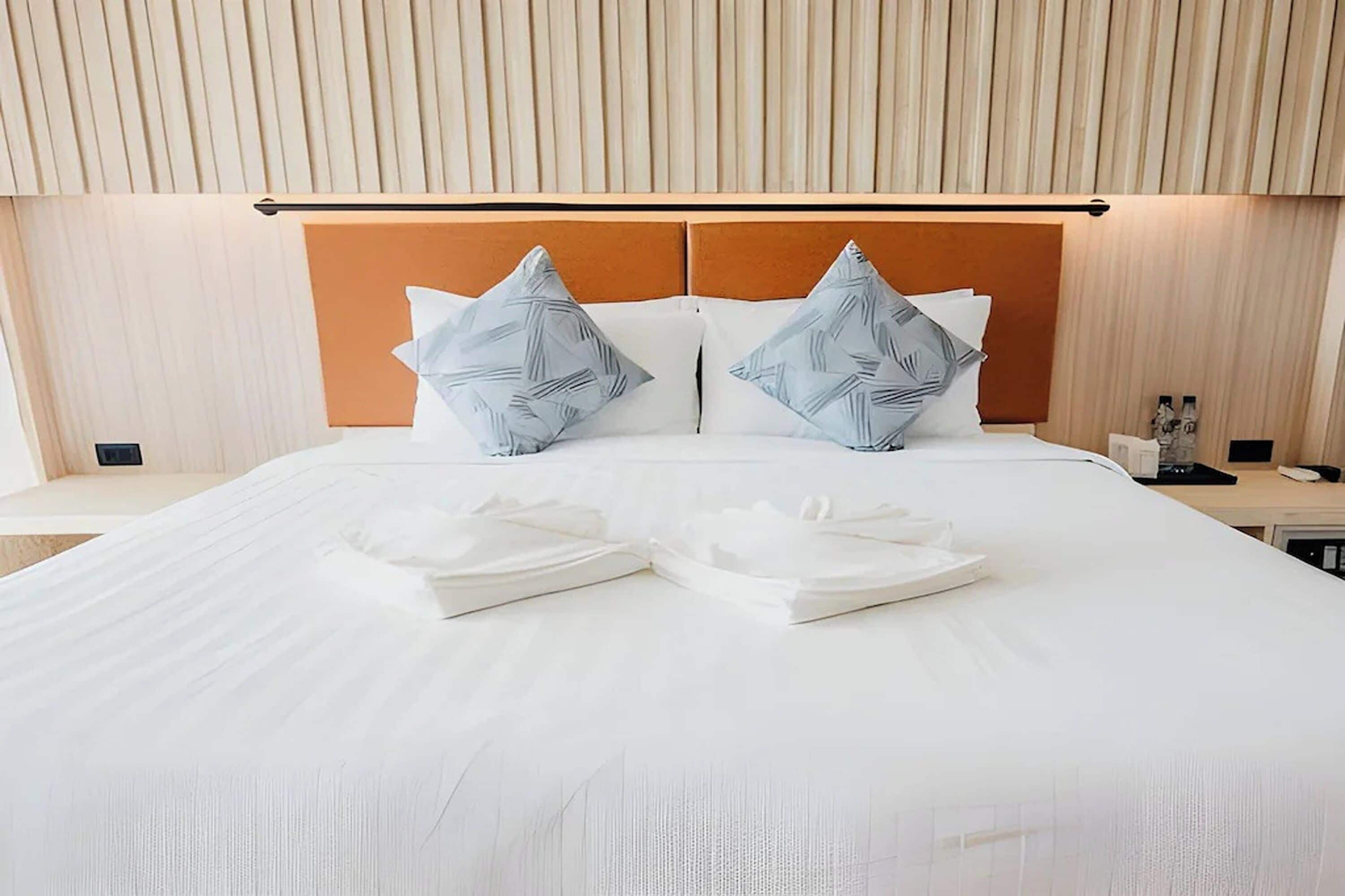 Villa, Bathtub | Minibar, in-room safe, desk, free WiFi