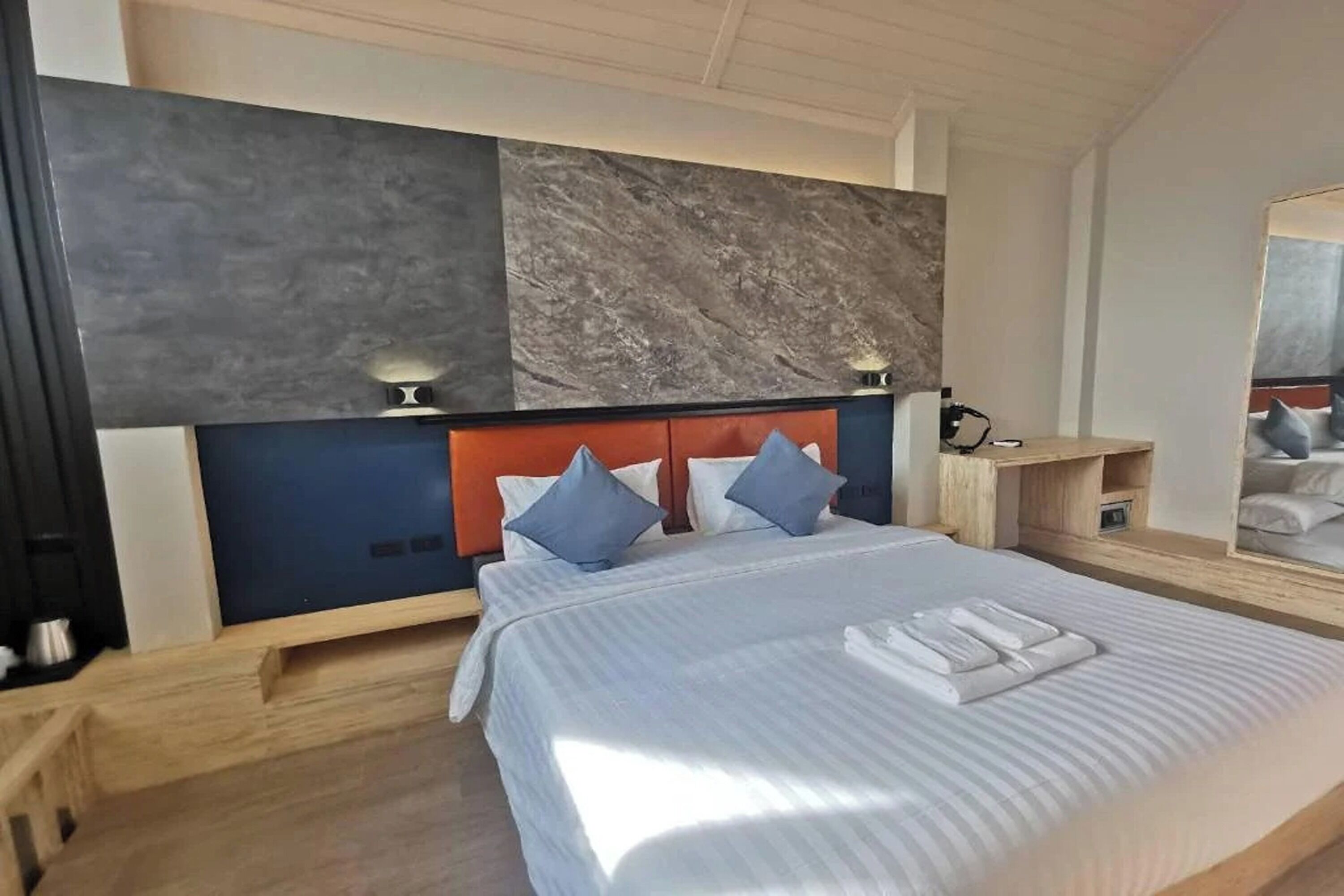 Villa, Bathtub | Minibar, in-room safe, desk, free WiFi