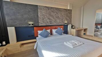 Villa, Bathtub | Minibar, in-room safe, desk, free WiFi