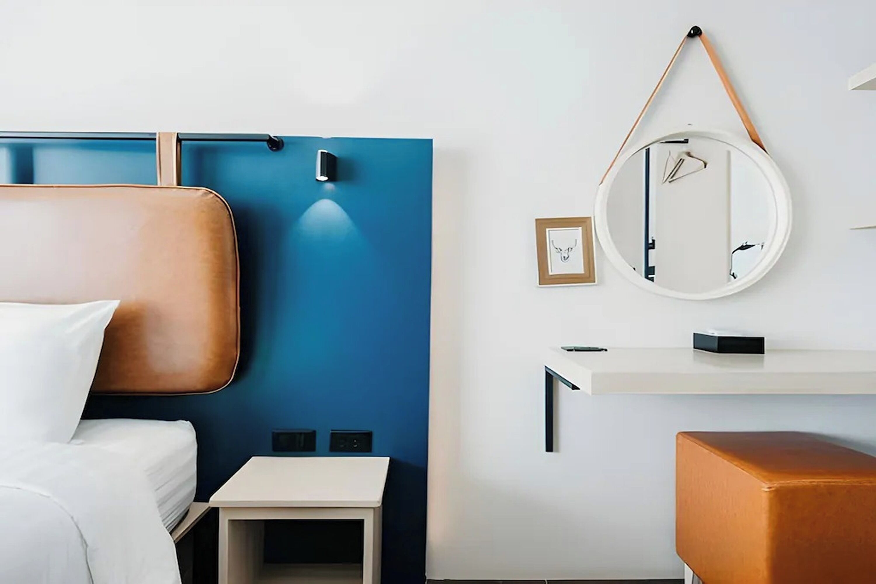 Minibar, in-room safe, desk, free WiFi