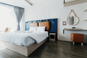 Dobbeltrom – deluxe | Minibar, safe på rommet, skrivebord og wi-fi (inkludert)