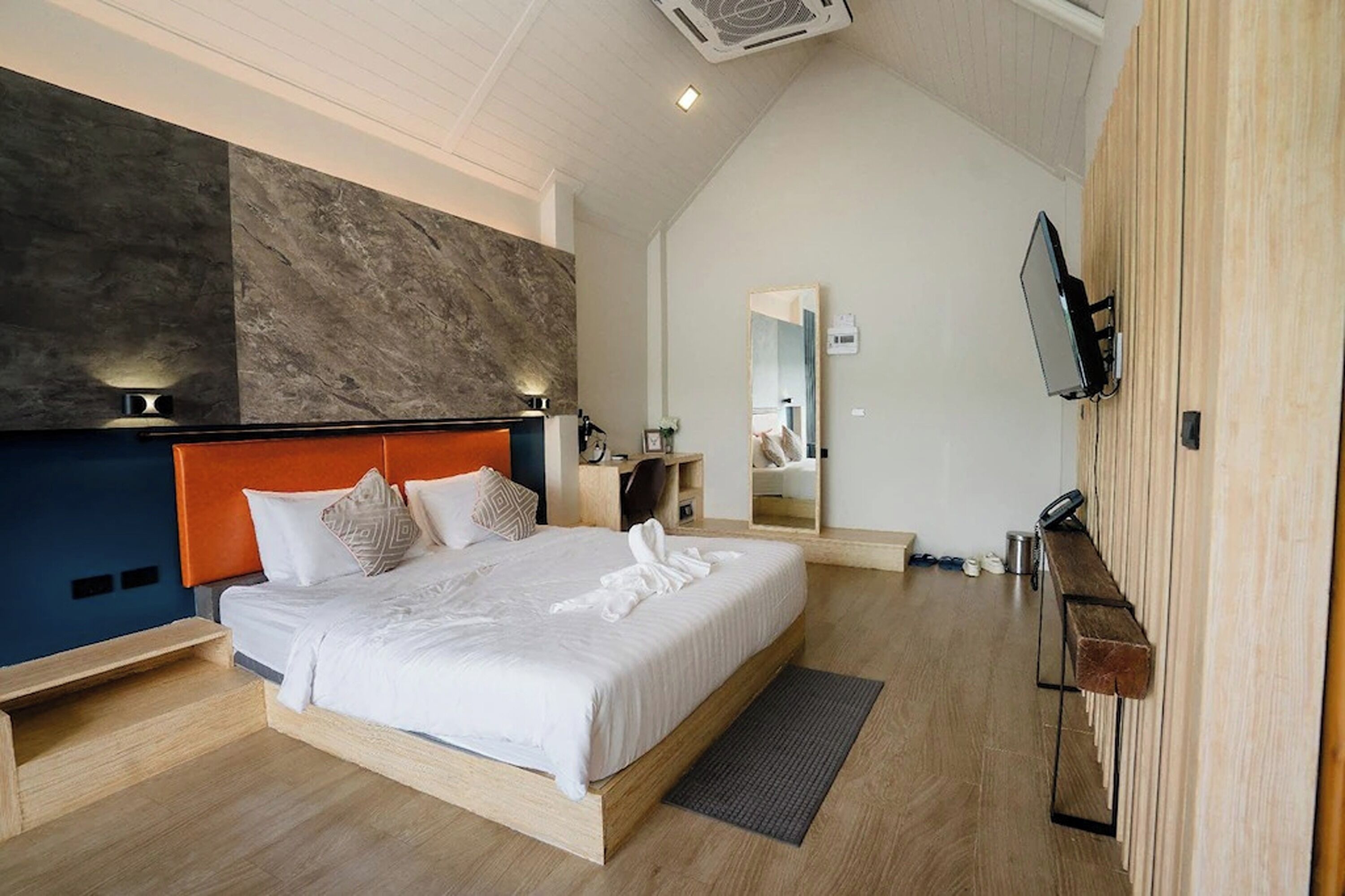 Villa, vasca da bagno | Minibar, una cassaforte in camera, una scrivania, Wi-Fi gratuito