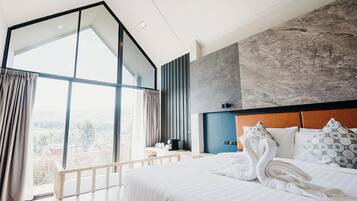 Villa, Bathtub | Minibar, in-room safe, desk, free WiFi