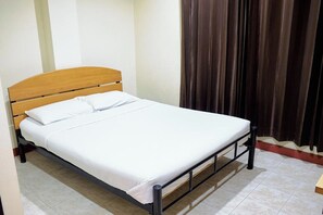 Standard Double Room, 1 Queen Bed