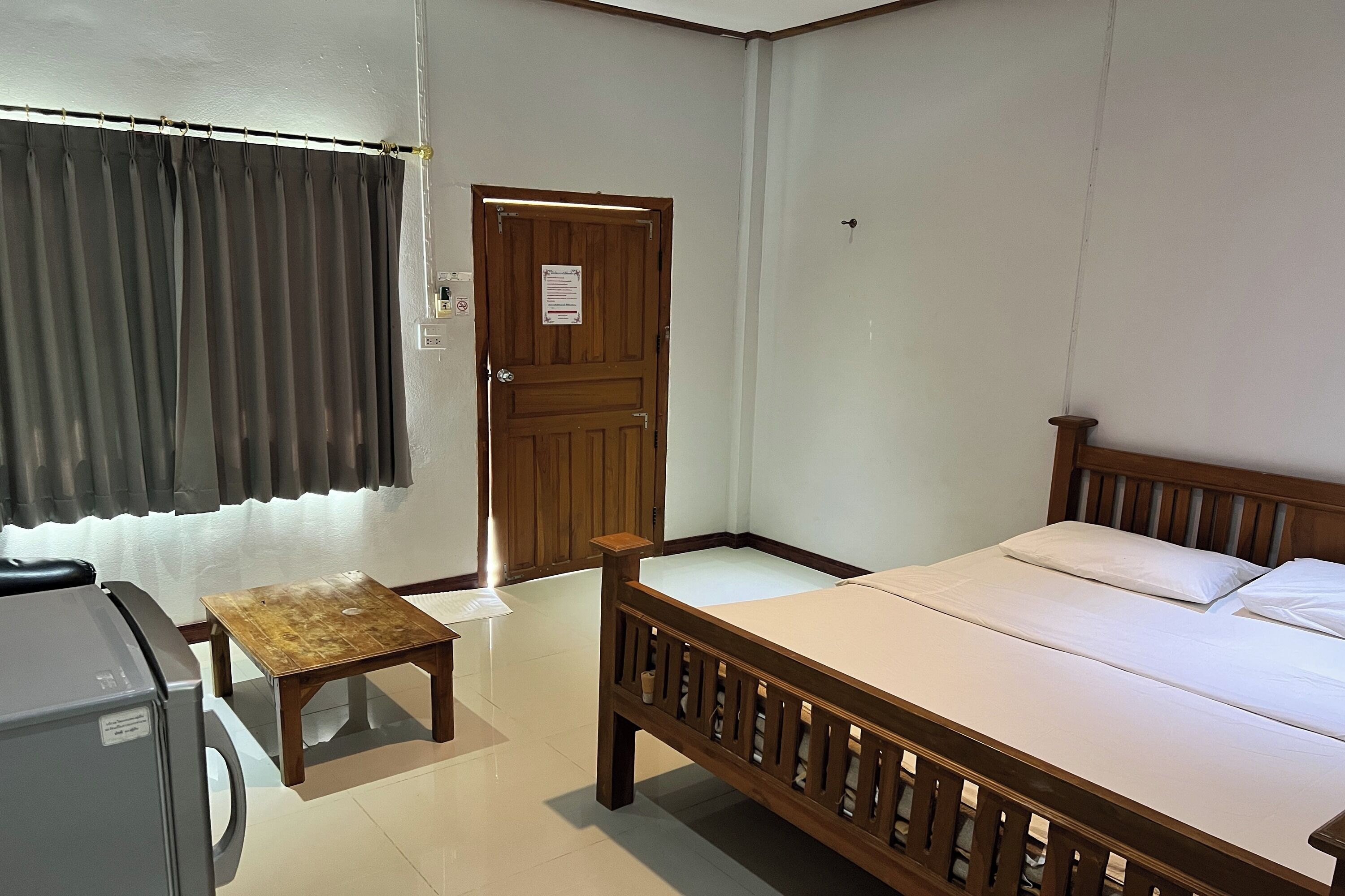 Standard Triple Room | Desk, free WiFi, bed sheets