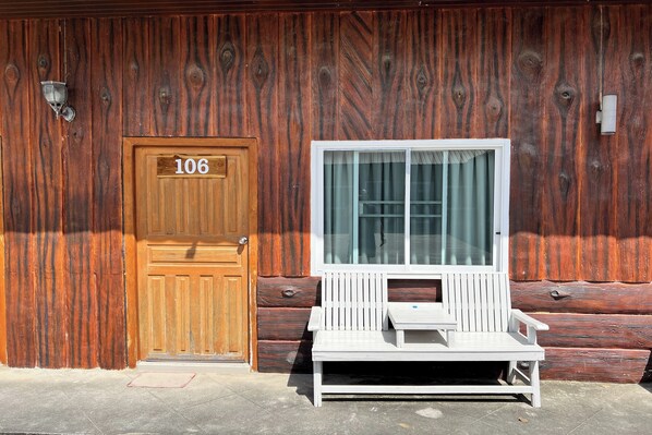 Standard Triple Room | Terrace/patio - Rabiangmai Resort (Kanchanaburi)